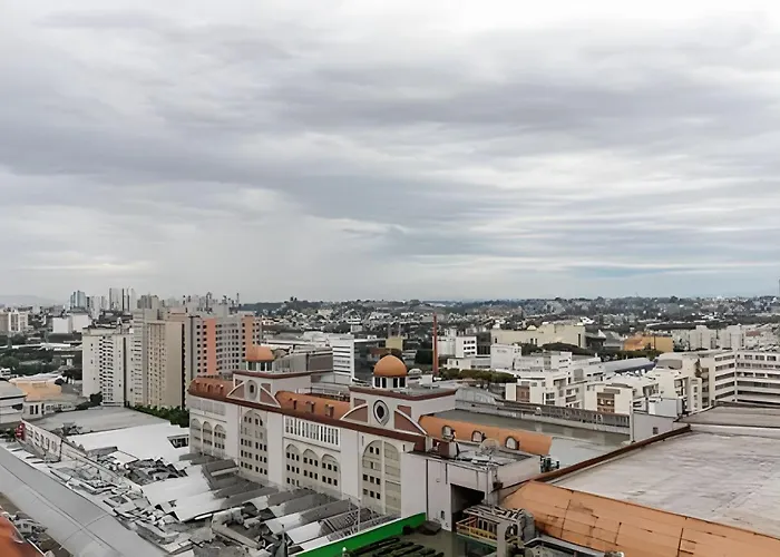 Predio Em Frente Ao Shopping Estacao