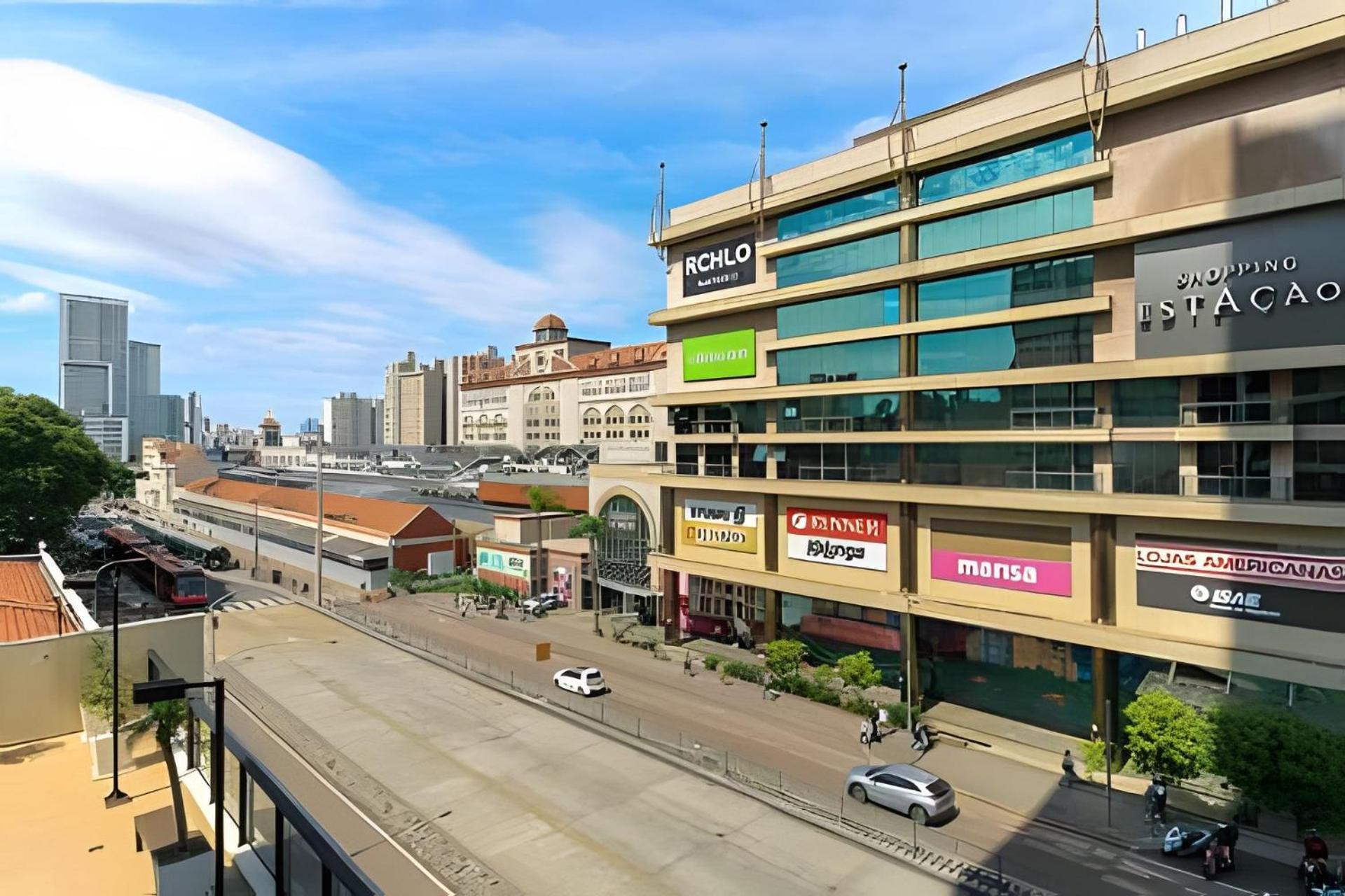 Predio Em Frente Ao Shopping Estacao 公寓 *