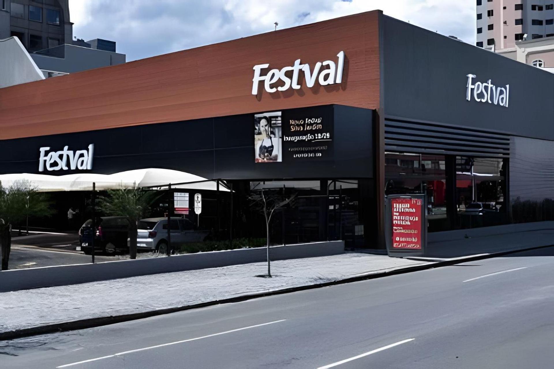 Predio Em Frente Ao Shopping Estacao *