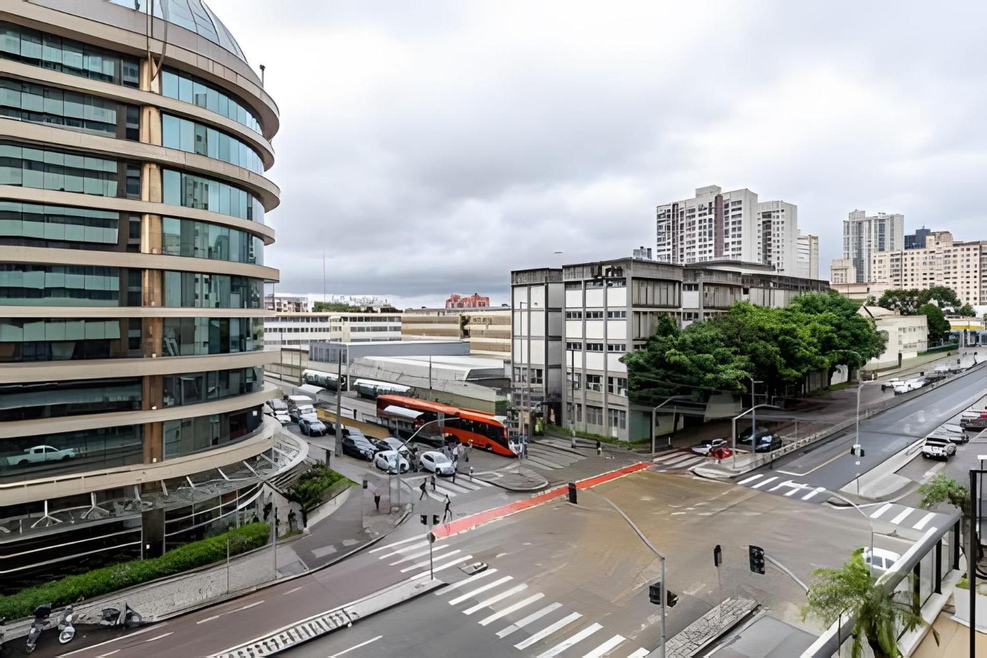 Predio Em Frente Ao Shopping Estacao 公寓