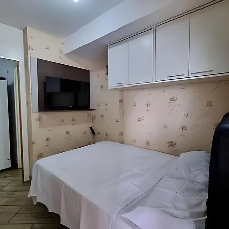 Predio Em Frente Ao Shopping Estacao Apartment Curitiba Exterior photo