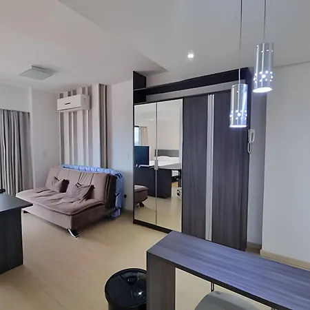 Predio Em Frente Ao Shopping Estacao Apartment Curitiba Exterior photo