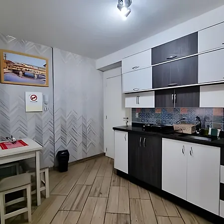Predio Em Frente Ao Shopping Estacao Apartment Curitiba Exterior photo