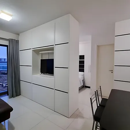 Predio Em Frente Ao Shopping Estacao Apartment Curitiba Exterior photo