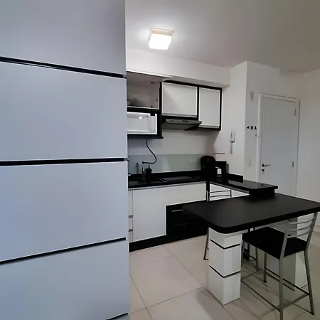 Predio Em Frente Ao Shopping Estacao Apartment Curitiba Exterior photo
