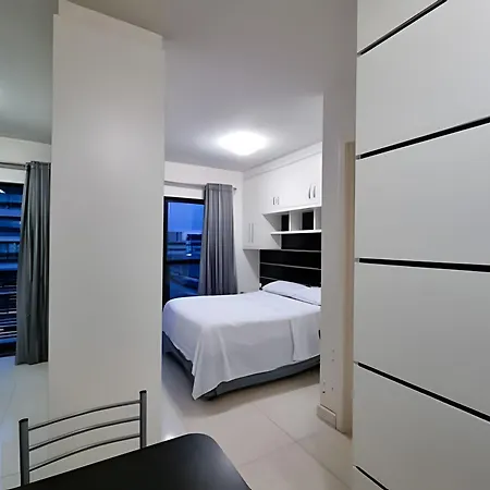 Predio Em Frente Ao Shopping Estacao Apartment Curitiba Exterior photo