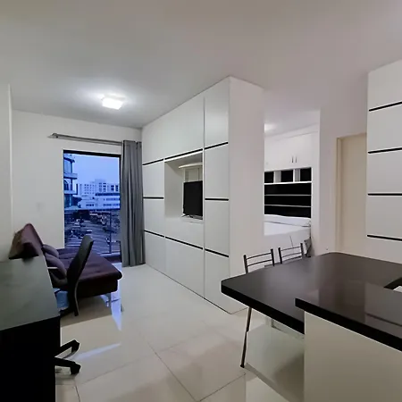 Predio Em Frente Ao Shopping Estacao Apartment Curitiba Exterior photo