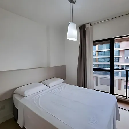 Predio Em Frente Ao Shopping Estacao Apartment Curitiba Exterior photo