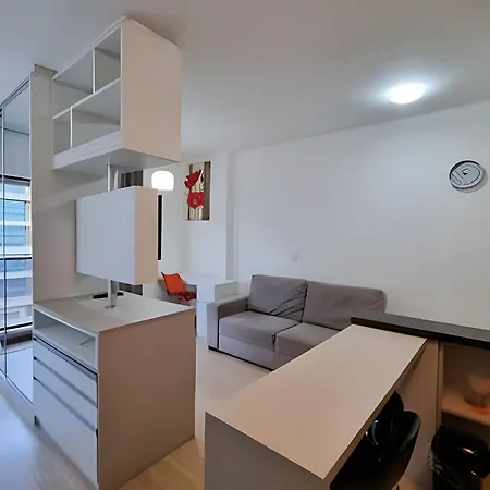 Predio Em Frente Ao Shopping Estacao Apartment Curitiba Exterior photo