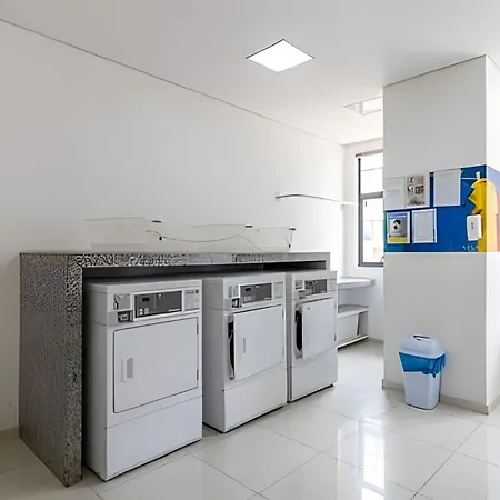 Predio Em Frente Ao Shopping Estacao Apartment Curitiba Exterior photo