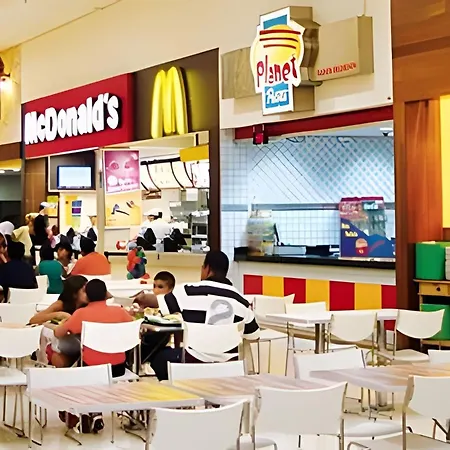 Predio Em Frente Ao Shopping Estacao Apartment Curitiba Exterior photo